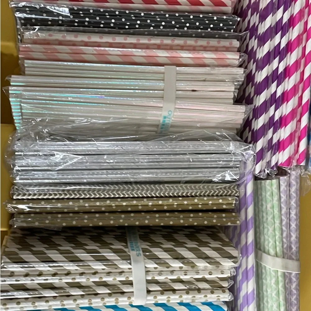 Lot of paper straws
